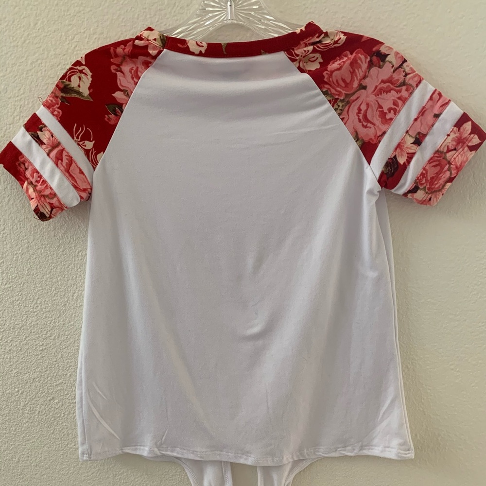 Hot Kiss Short Sleeved Flower Tee - Picture 2 of 3
